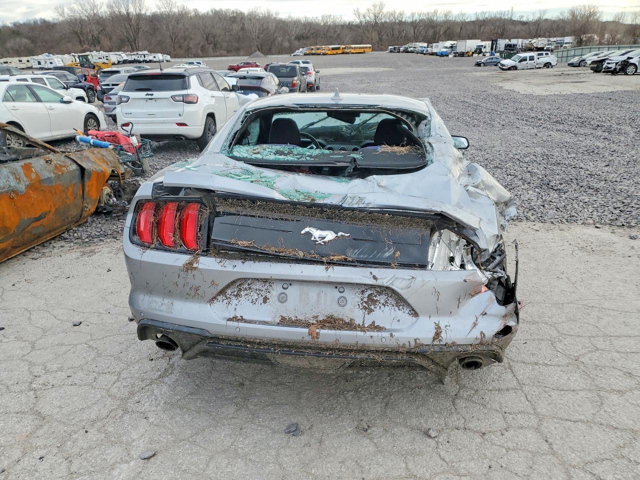 2021 Ford Mustang - Фото 6