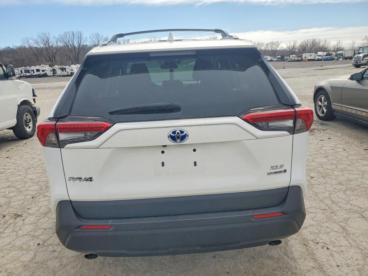 2023 Toyota Rav4 Xle - Image 6