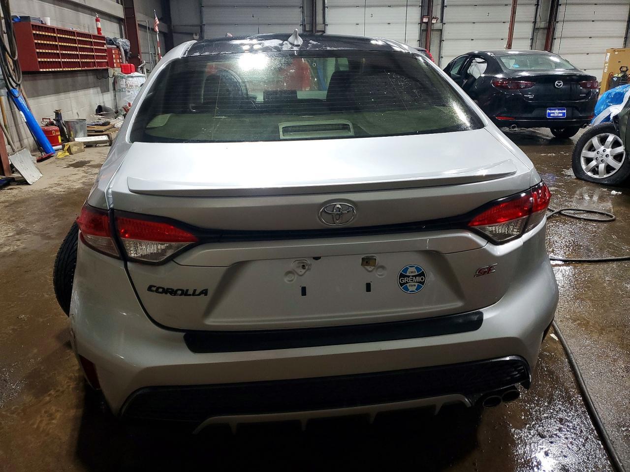 2020 Toyota Corolla Se - Фото 6