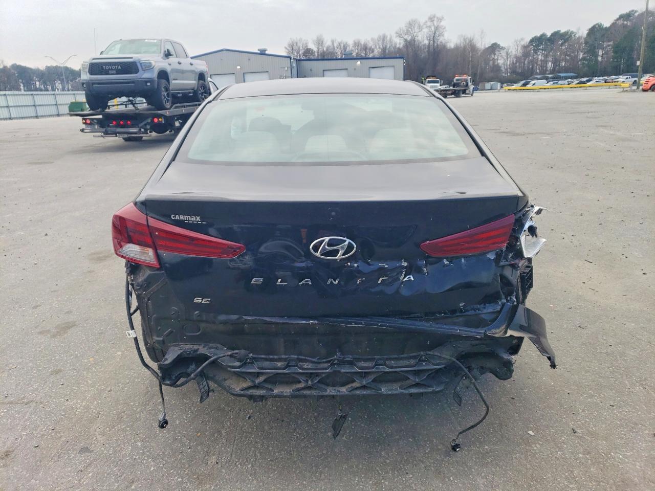 2020 Hyundai Elantra Se - Фото 6