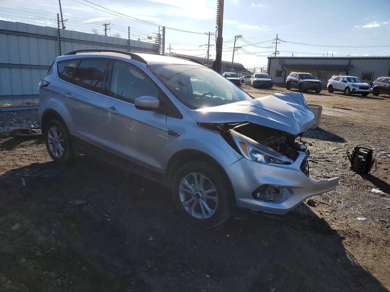 2018 Ford Escape Se - Фото 4