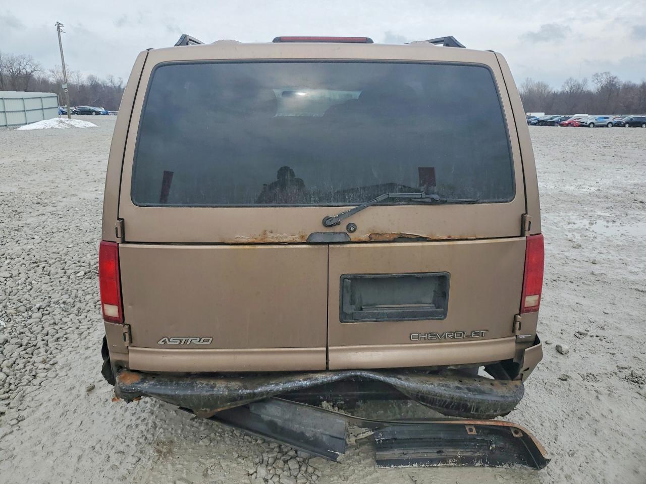 1999 Chev Astro - Фото 6