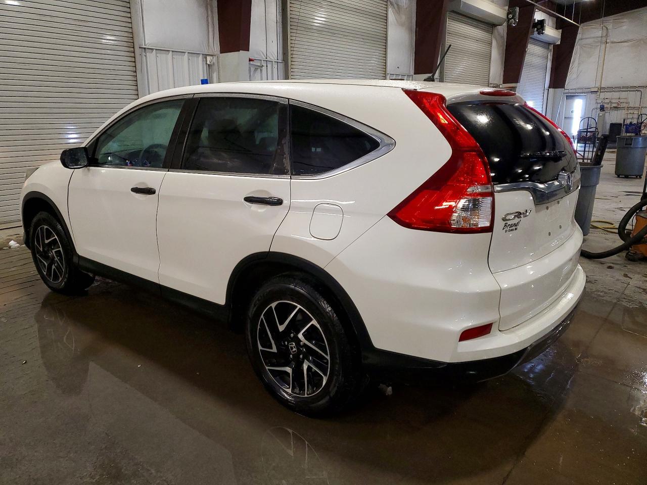 2016 Honda Cr-V Se - Image 2