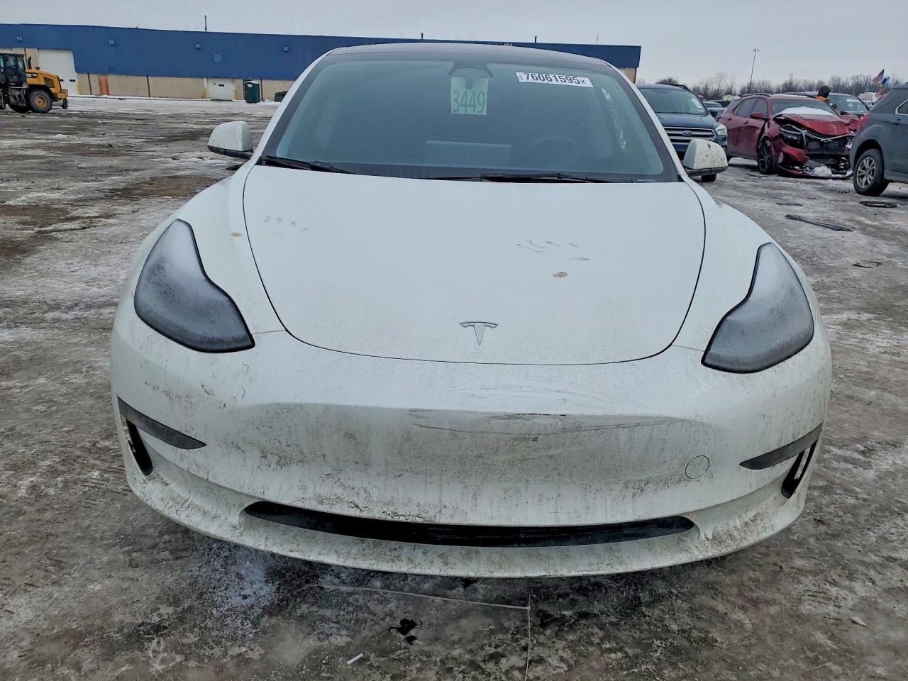 2023 Tesla Model 3 - Фото 5