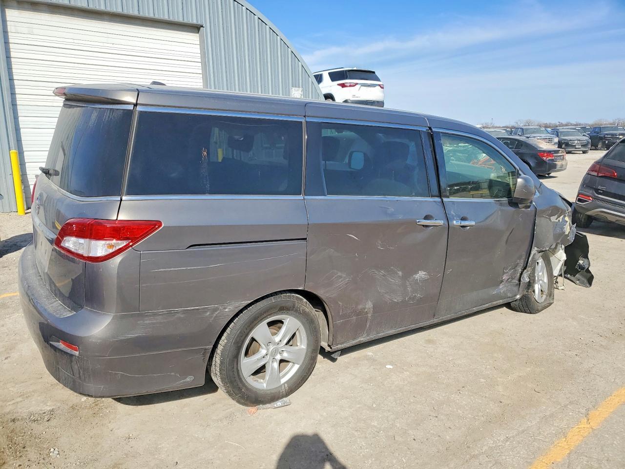 2014 Nissan Quest - Image 3