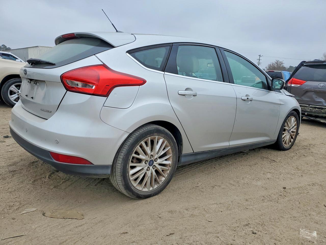 2018 Ford Focus Titanium - Image 3