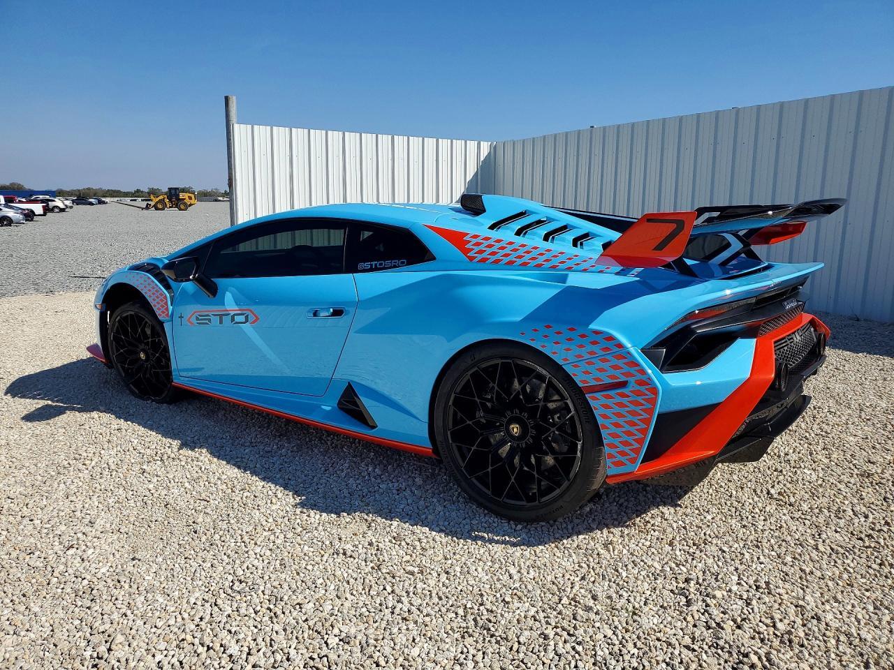 2022 Lamborghini Huracan Sto - Фото 2