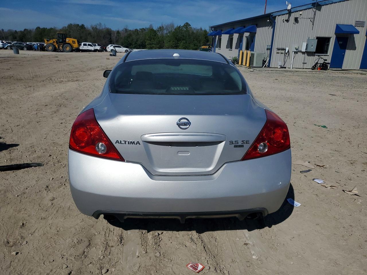 2008 Nissan Altima 3.5 Se - Фото 6