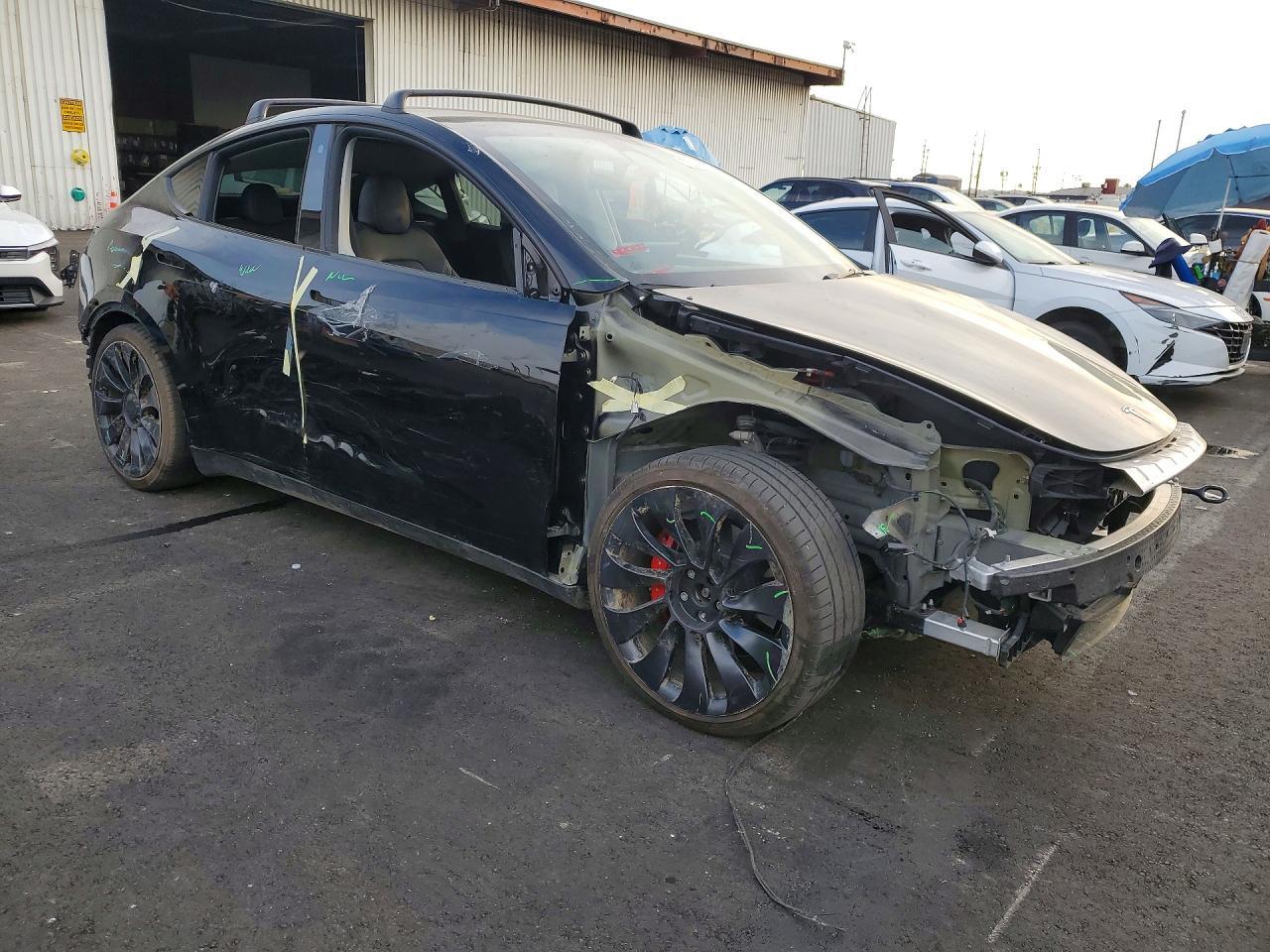 2023 Tesla Model Y - Фото 4