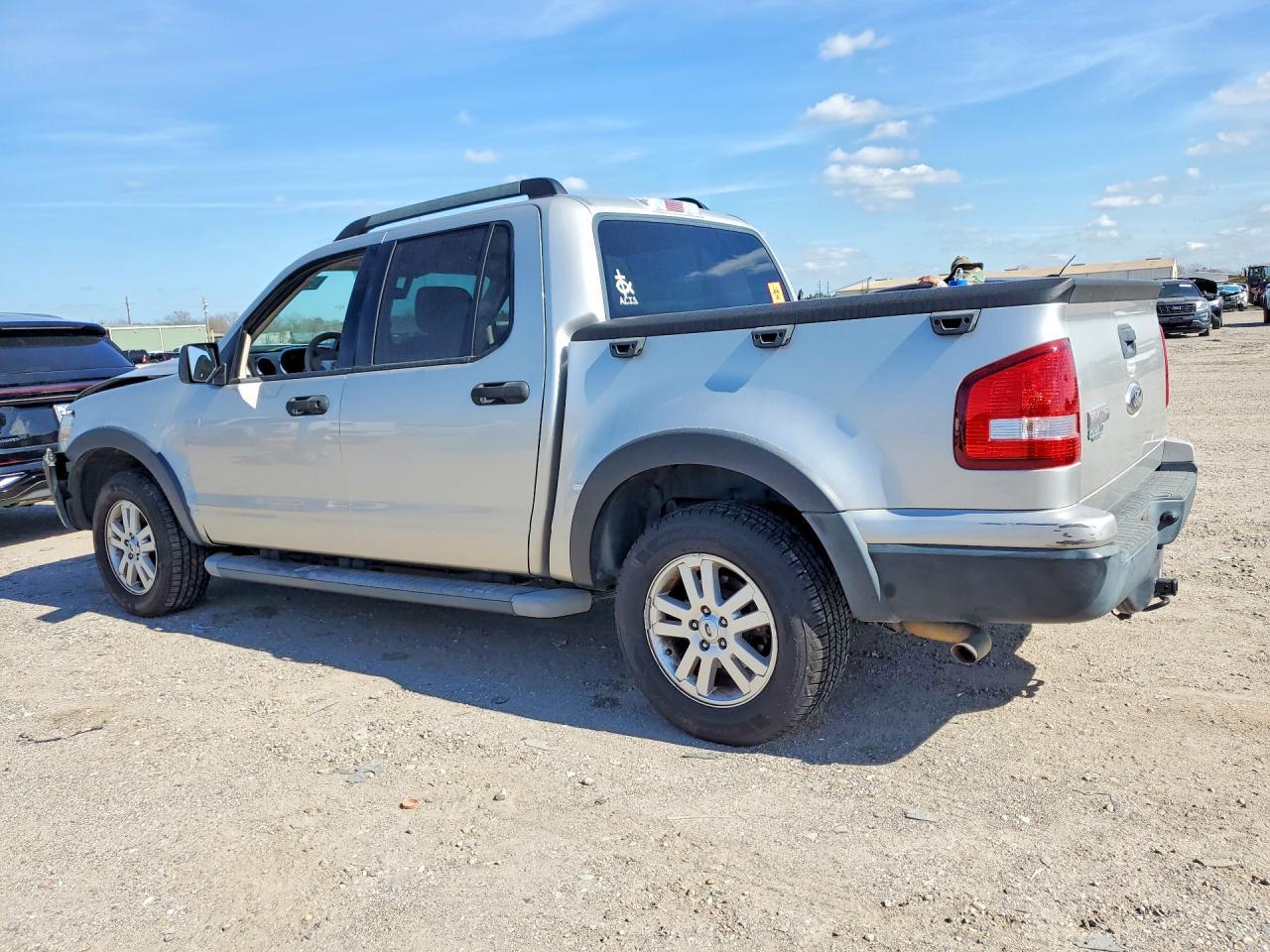 2007 Ford Explorer Sport Trac Xlt - Фото 2