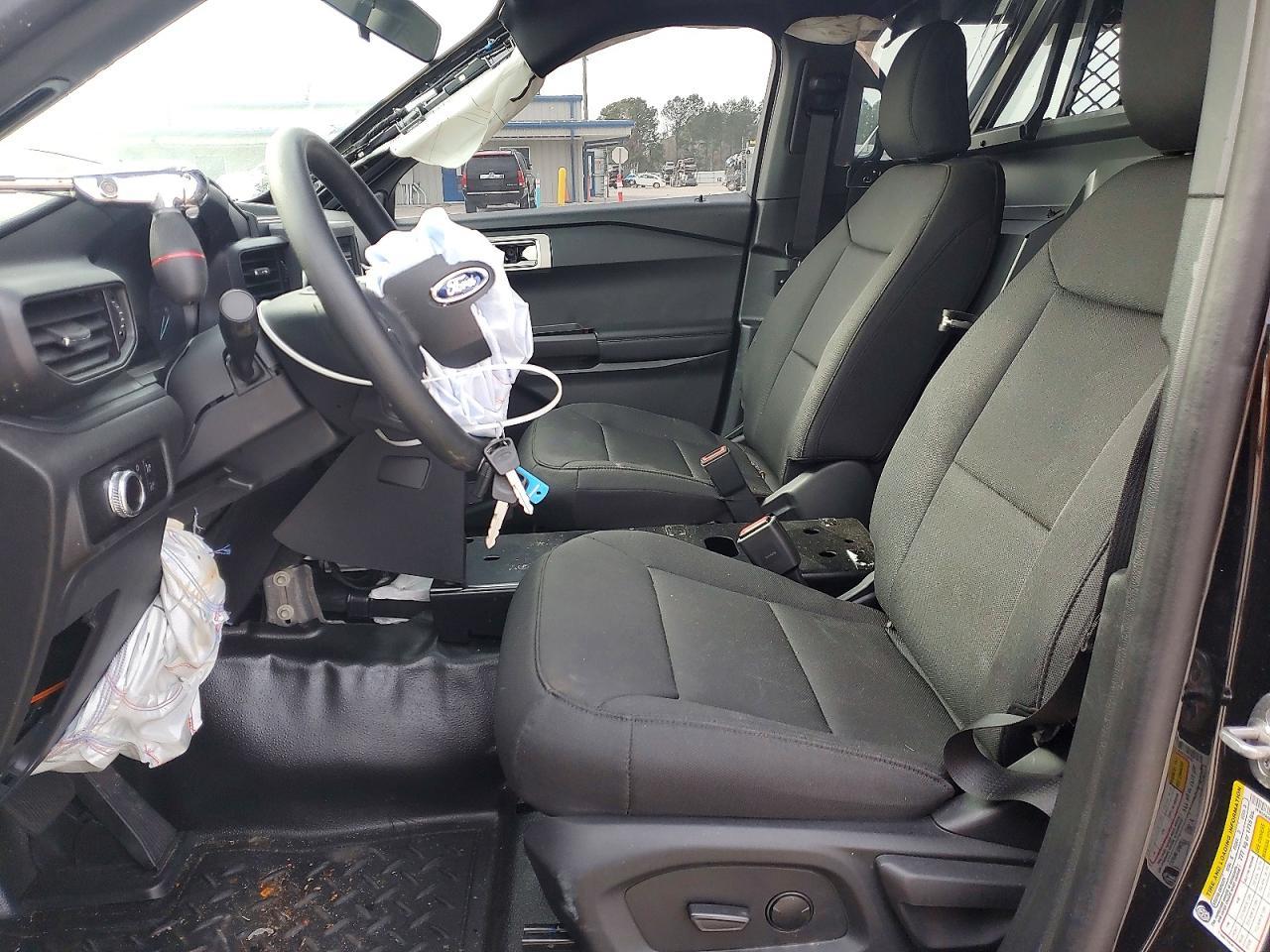 2023 Ford Explorer Police Interceptor - Image 7