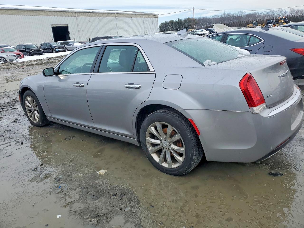 2016 Chrysler 300C - Image 2
