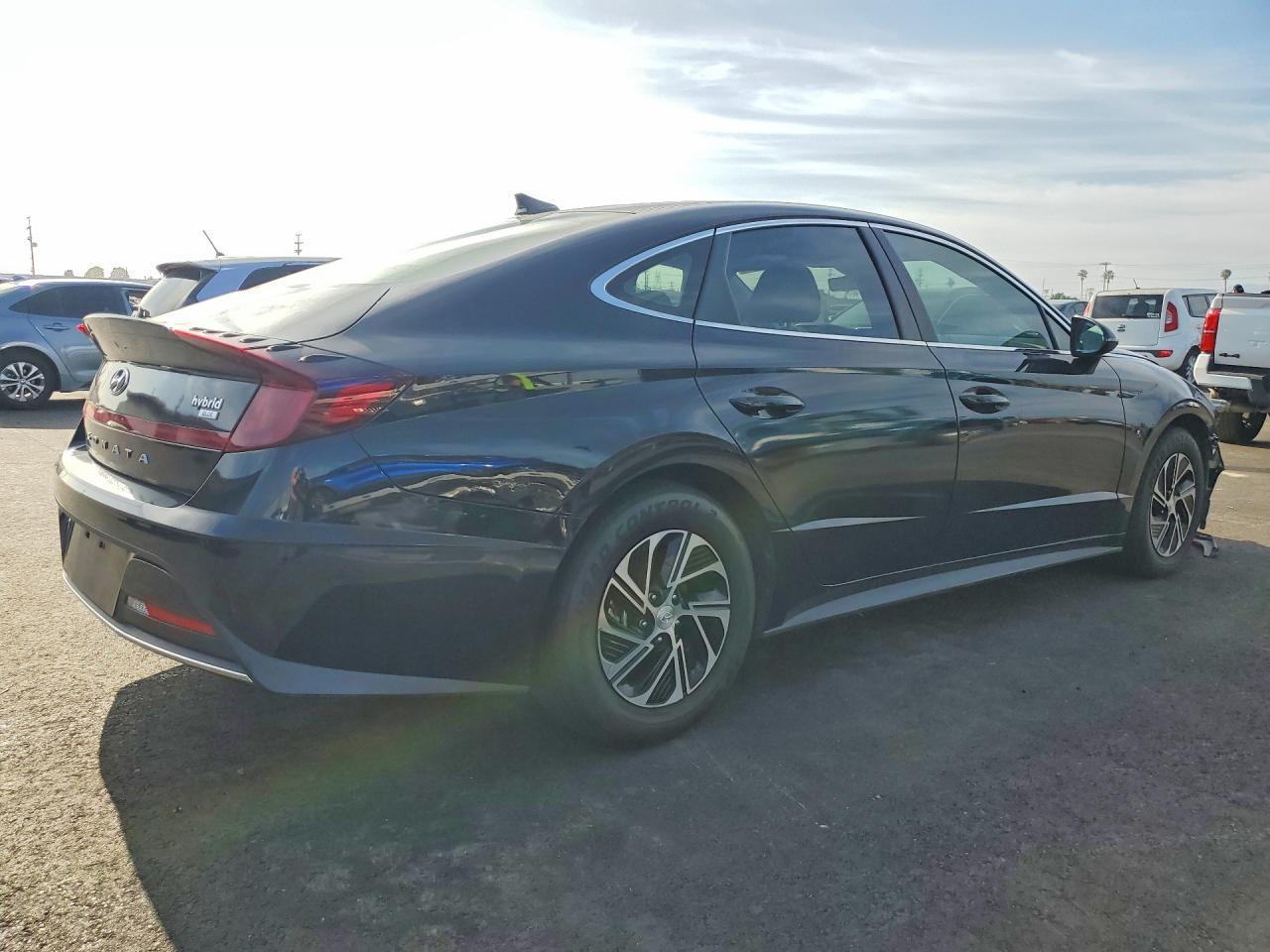 2023 Hyundai Sonata Hybrid - Фото 3