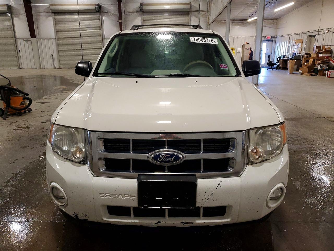 2011 Ford Escape Xlt - Image 5