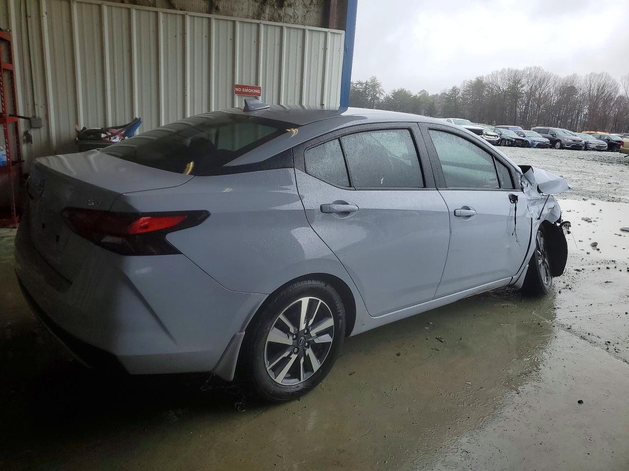 2024 Nissan Versa Sv - Image 3