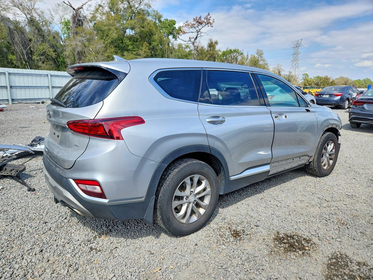 2020 Hyundai Santa Fe Sel - Фото 3