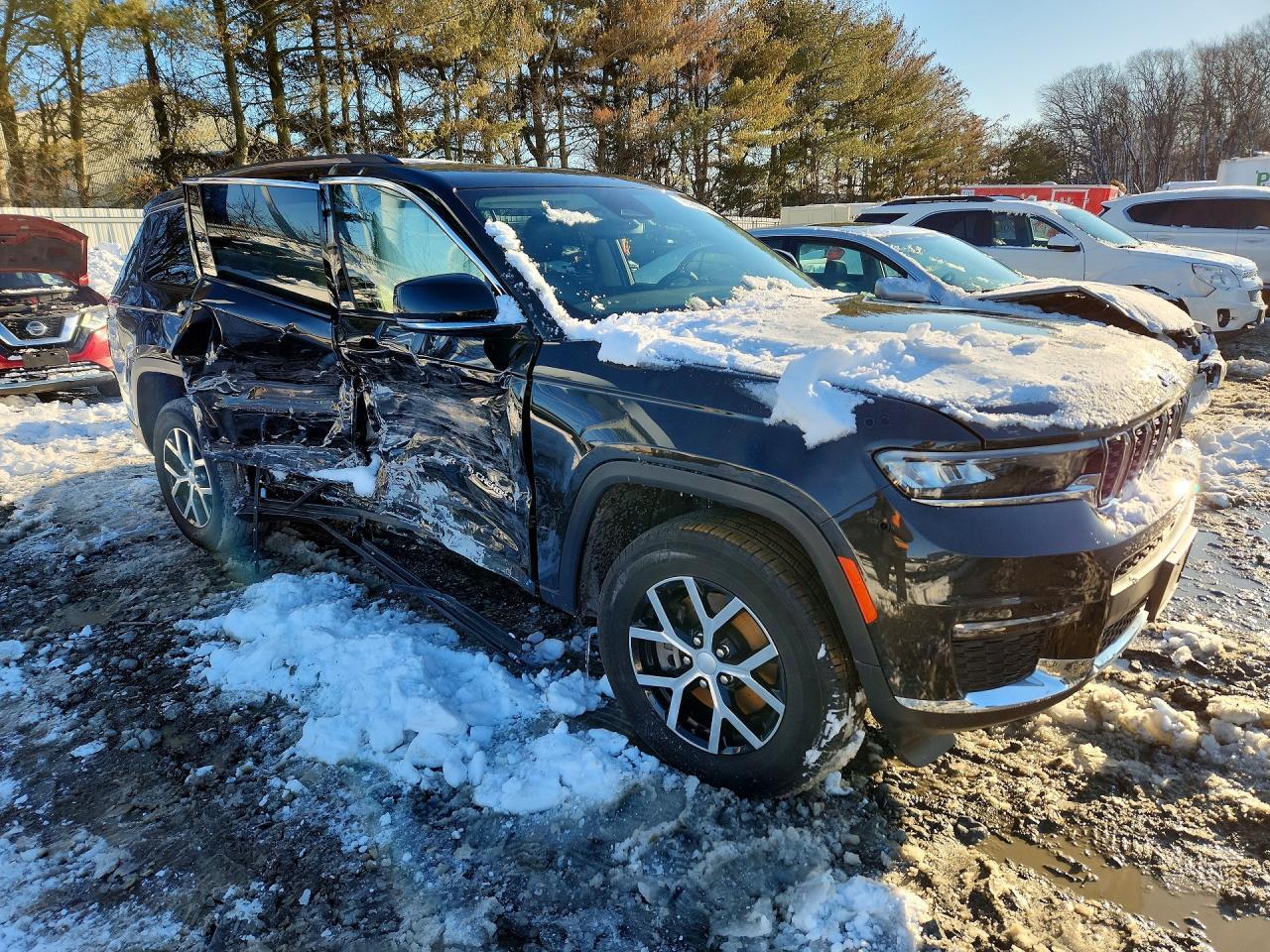 2023 Jeep Grand Cherokee L Limited - Image 4