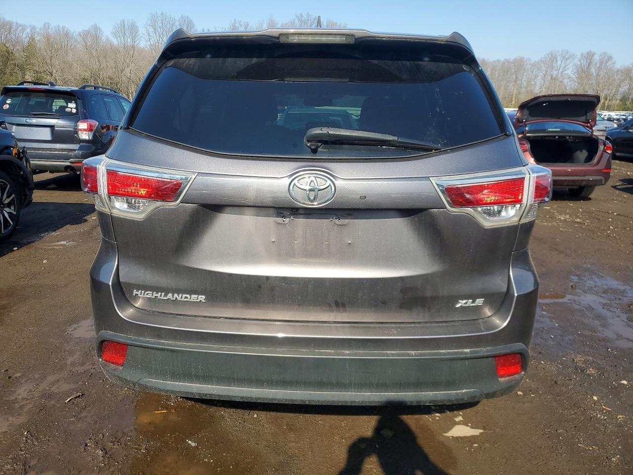 2015 Toyota Highlander Xle - Image 6