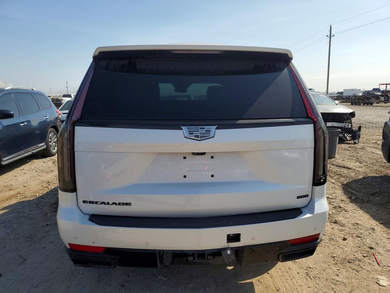 2022 Cadillac Escalade Premium Luxury - Image 6