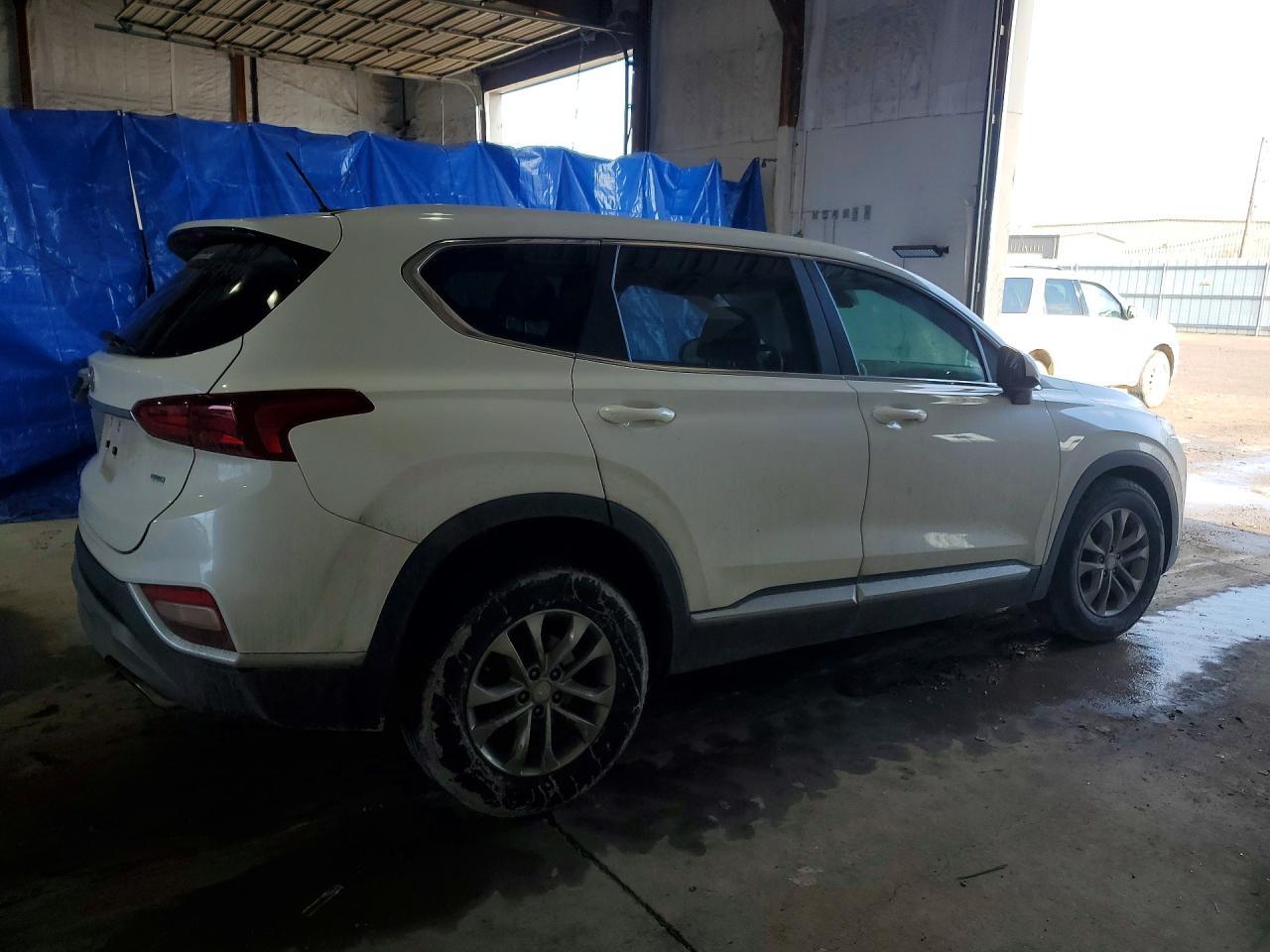 2019 Hyundai Santa Fe Se - Фото 3