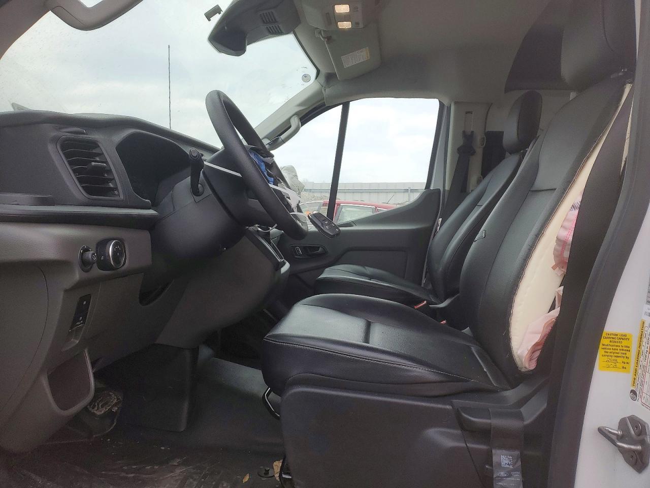 2025 Ford Transit 250 Utility / Service Van - Фото 7