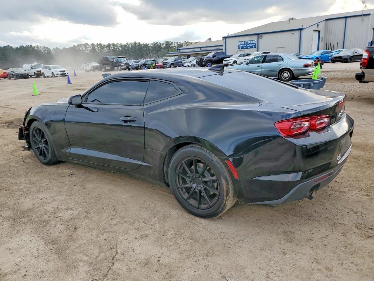 2021 Chevrolet Camaro Ls - Фото 2