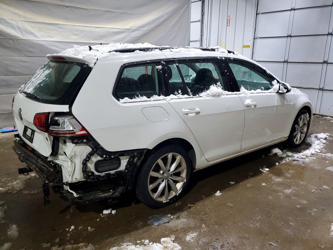 2016 Volkswagen Golf Sportwagen S - Фото 3