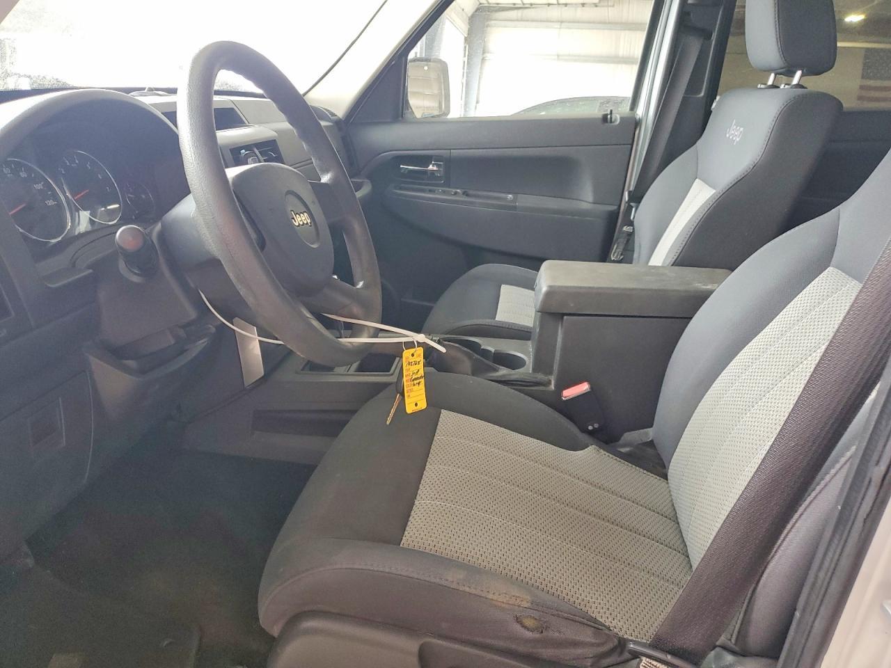 2009 Jeep Liberty Sport - Фото 7