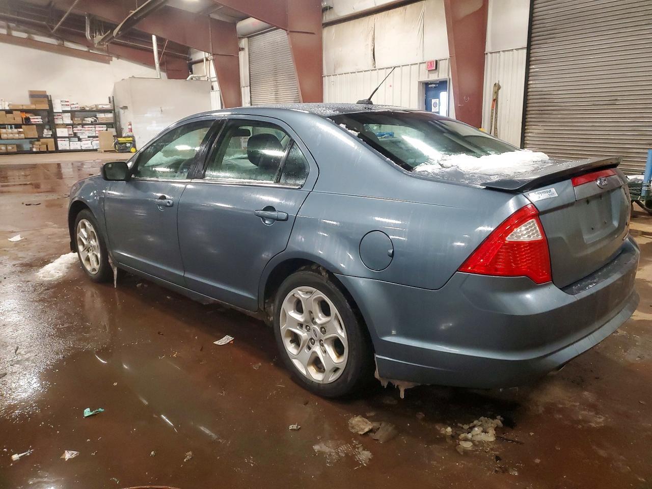 2011 Ford Fusion Se - Image 2