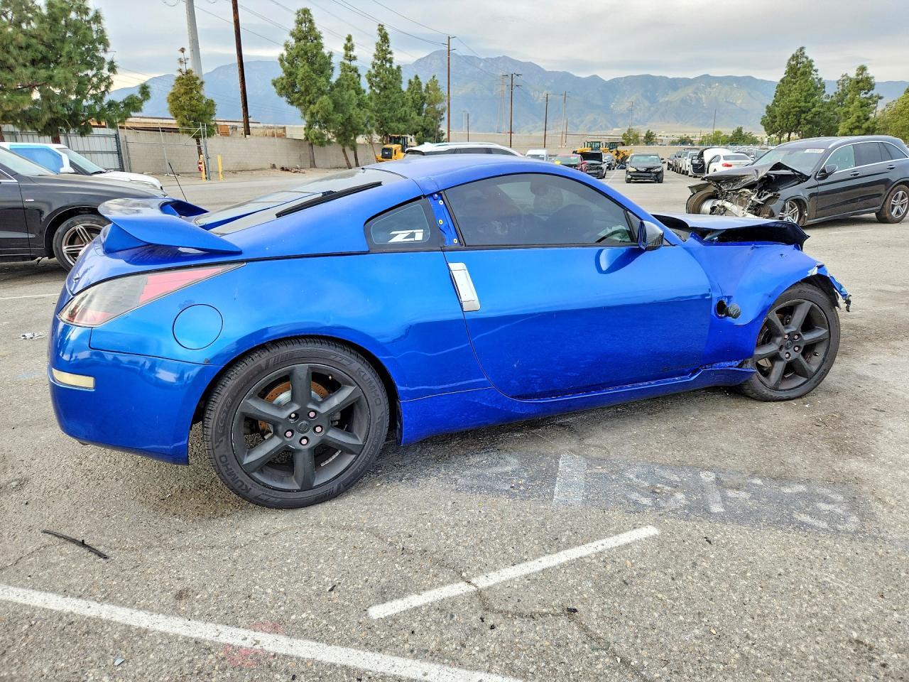 2004 Nissan 350Z Coupe - Image 3