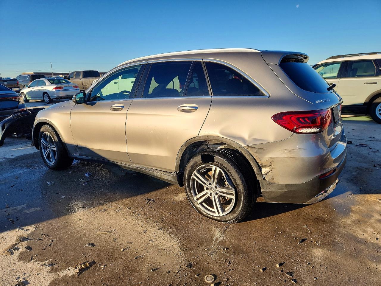 2020 Mercedes-Benz Glc 300 - Image 2
