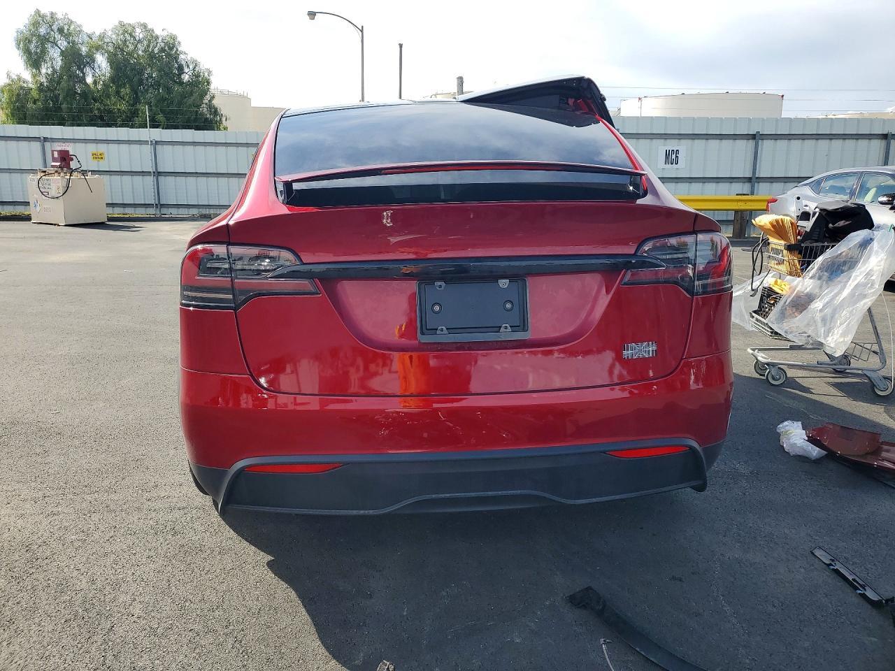 2026 Tesla Model X - Image 6
