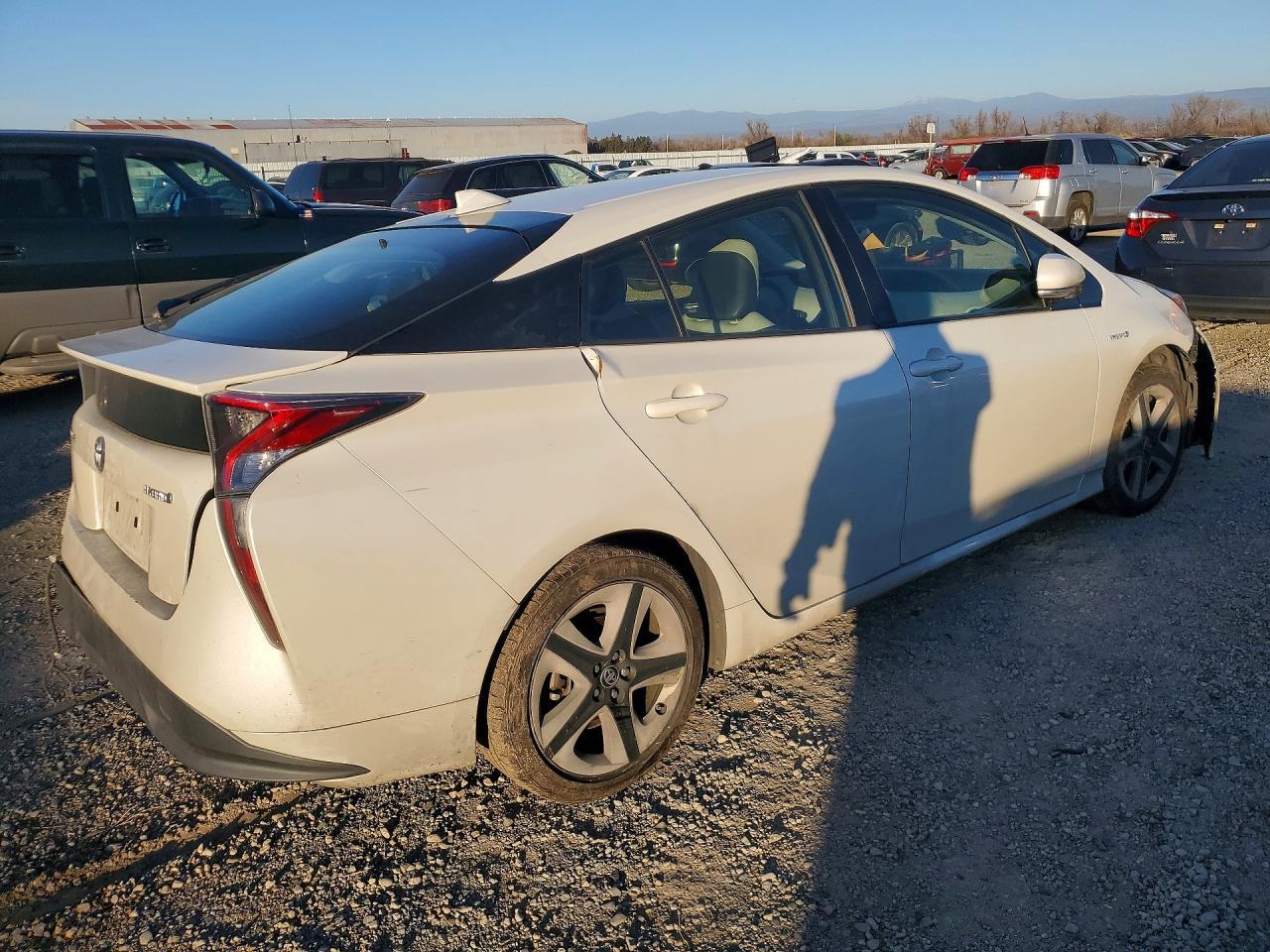 2016 Toyota Prius - Image 3