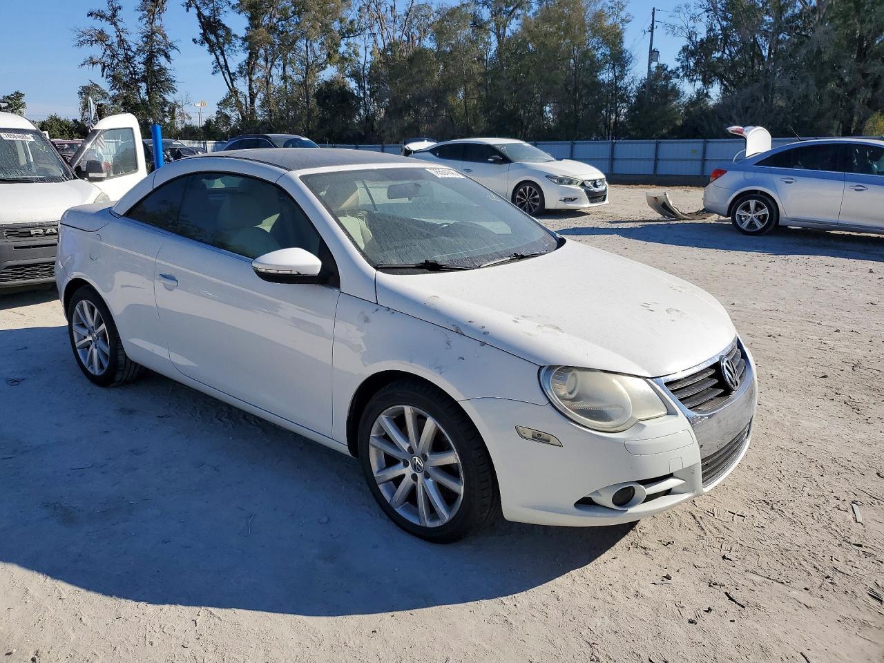 2009 Volkswagen Eos Turbo - Image 4