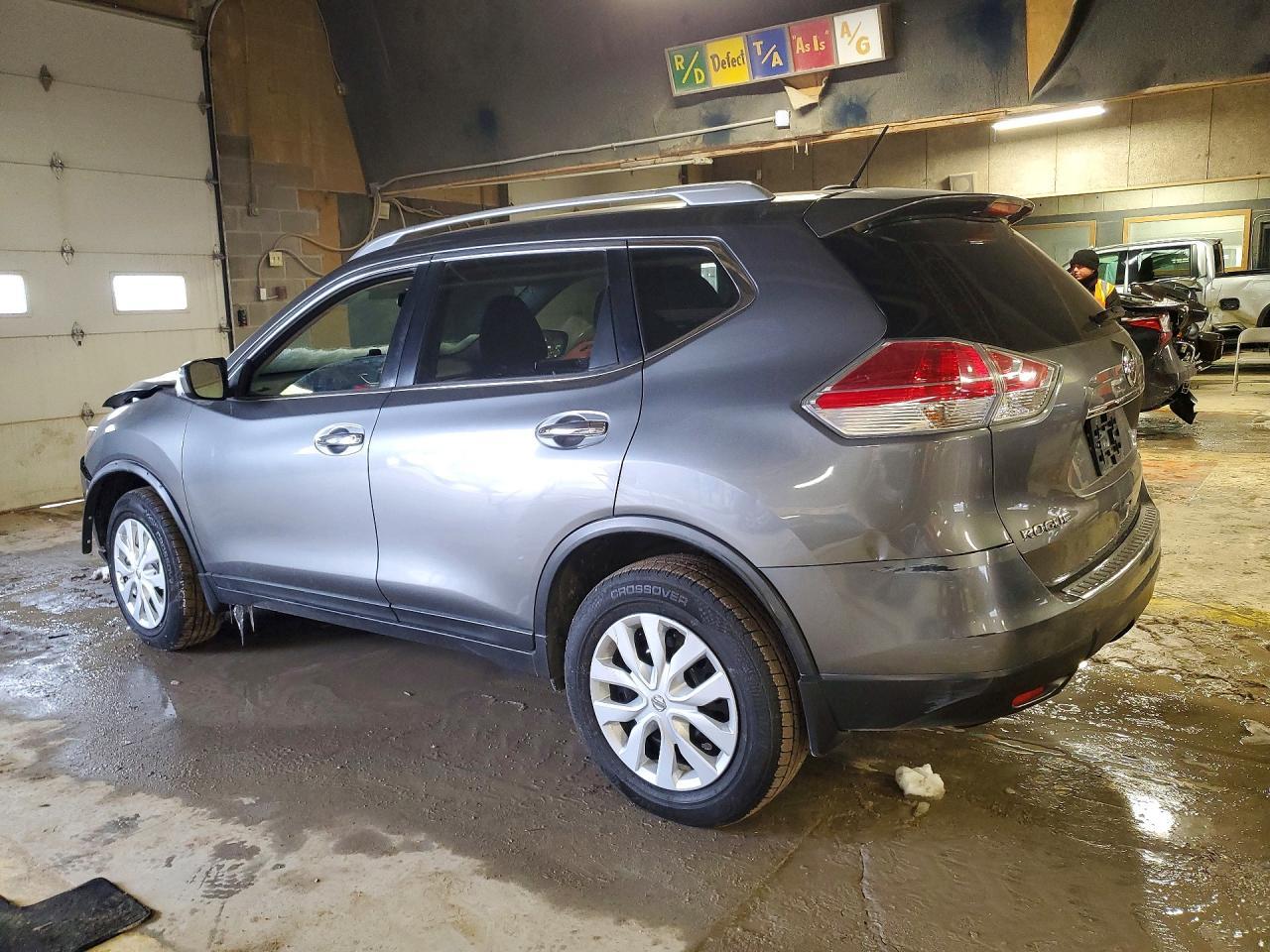 2016 Nissan Rogue S - Фото 2