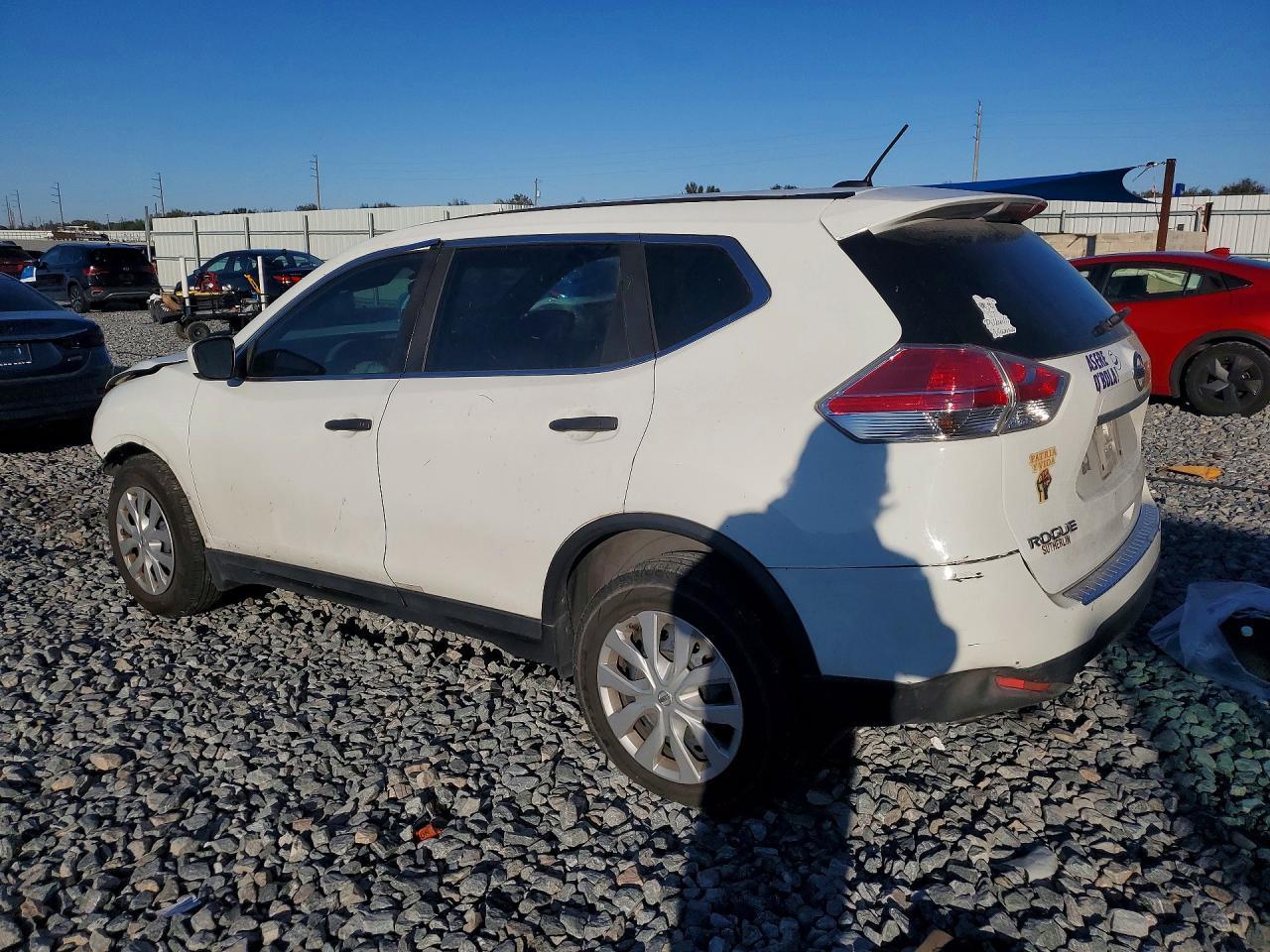 2016 Nissan Rogue S - Фото 2