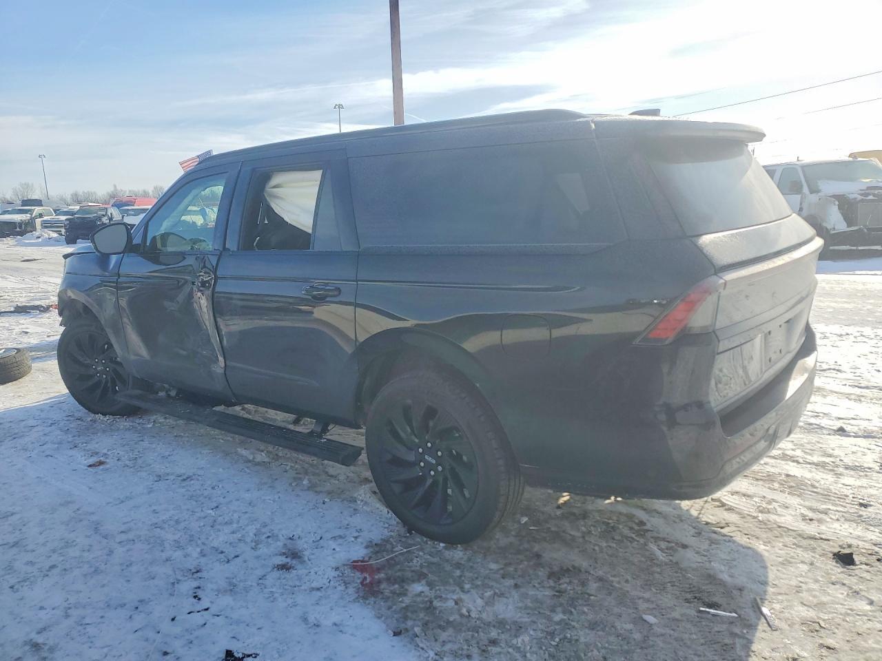 2025 Lincoln Navigator L Reserve - Image 2
