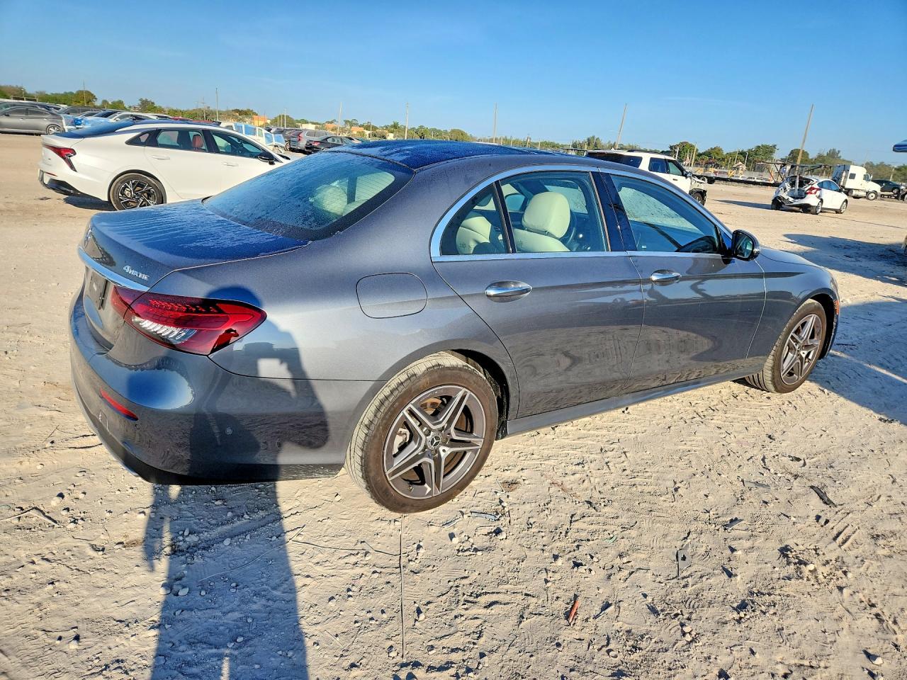 2023 Mercedes-Benz E 350 4Matic - Фото 3