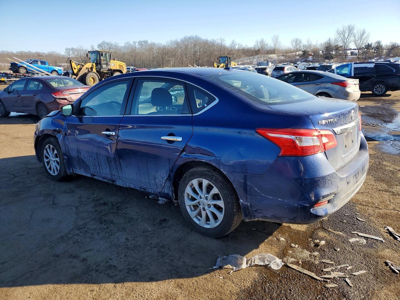 2018 Nissan Sentra Sv - Фото 2