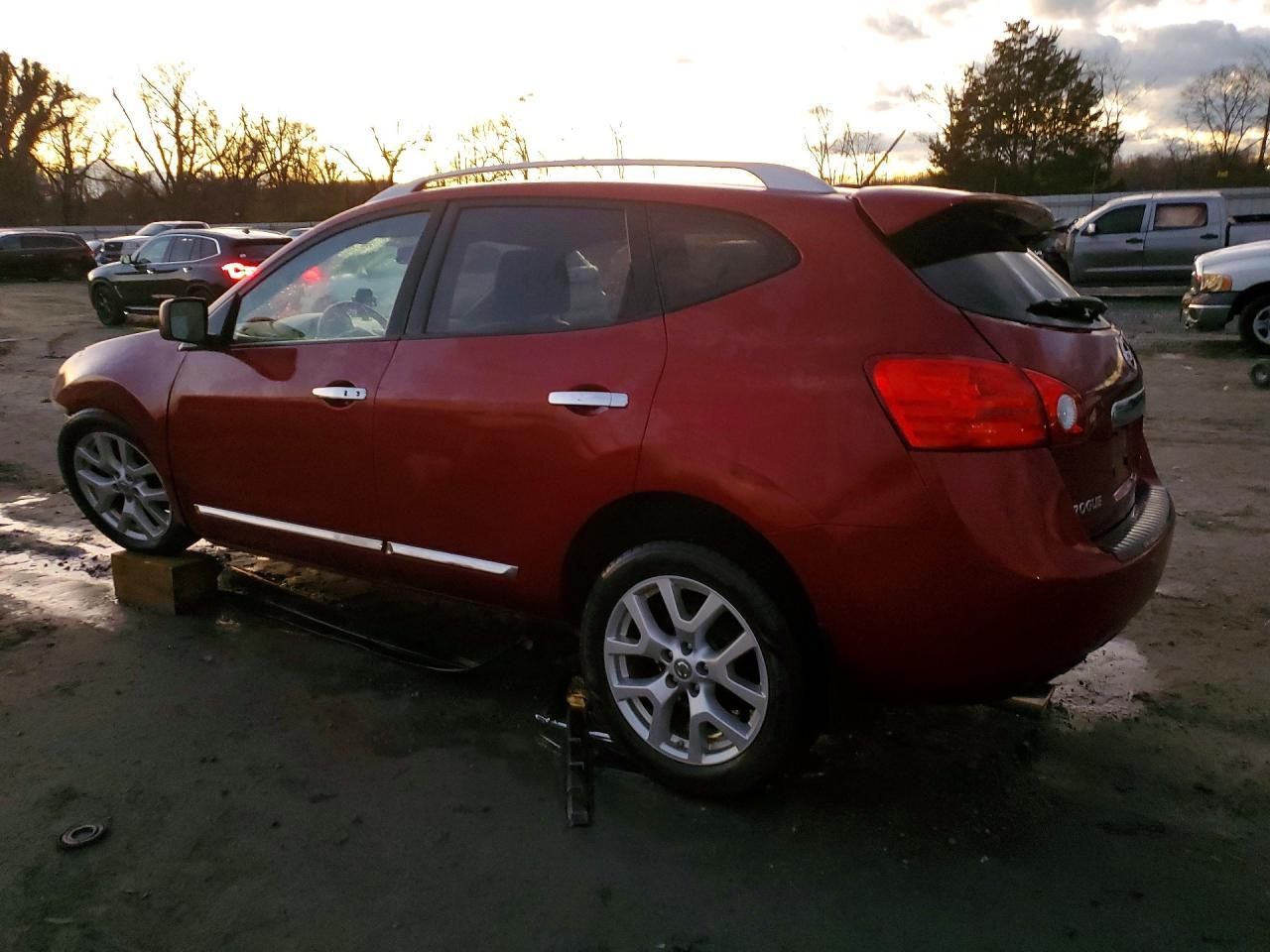 2012 Nissan Rogue S - Фото 2
