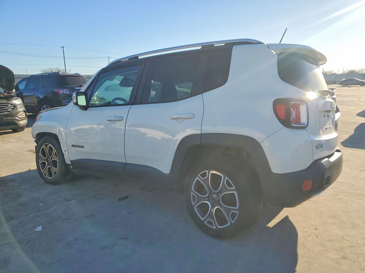 2016 Jeep Renegade Limited - Фото 2