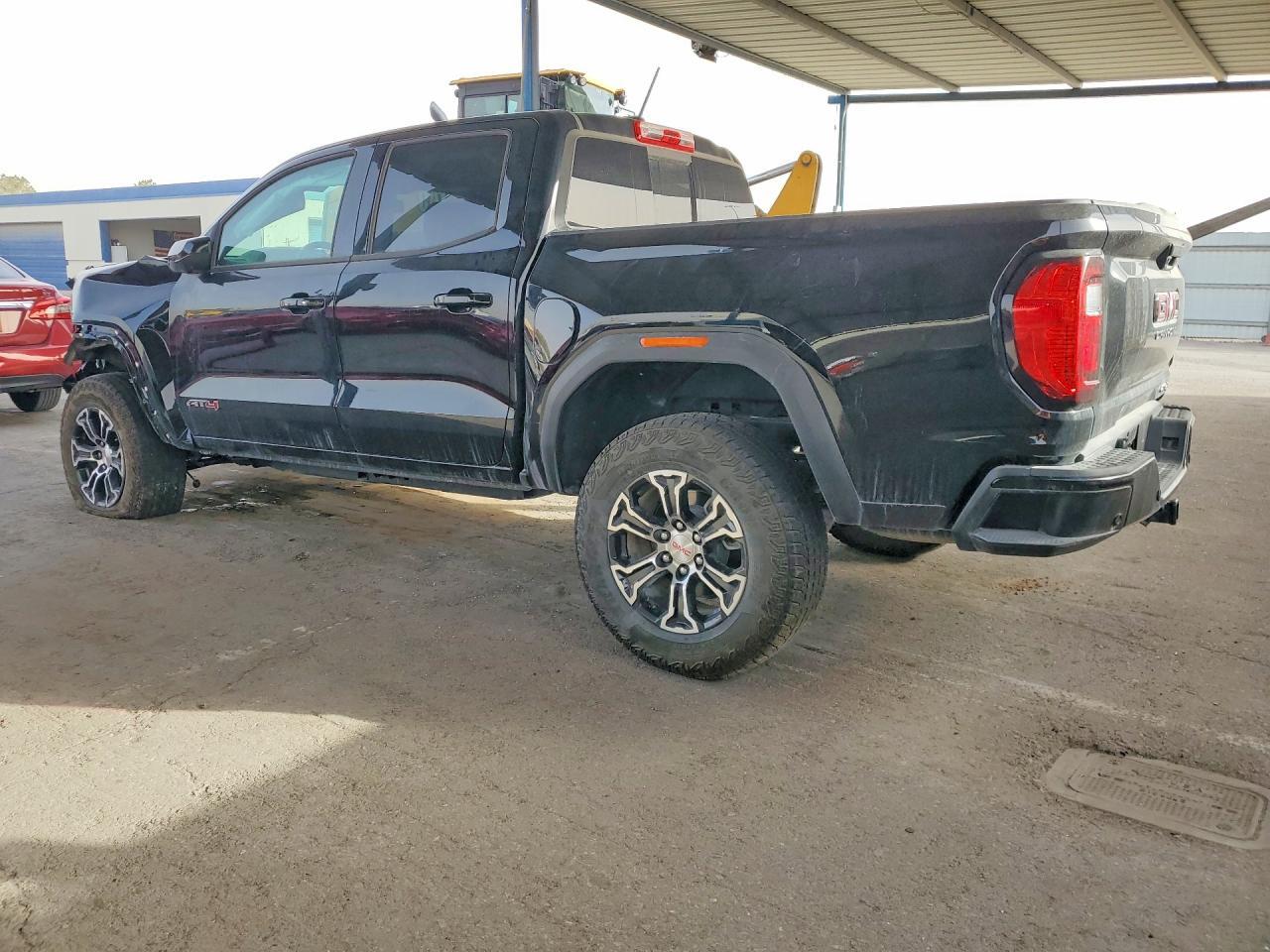 2025 GMC Canyon At4 - Image 2