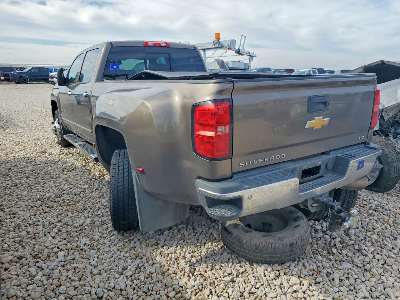 2015 Chevrolet Silverado K3500 Ltz - Фото 2