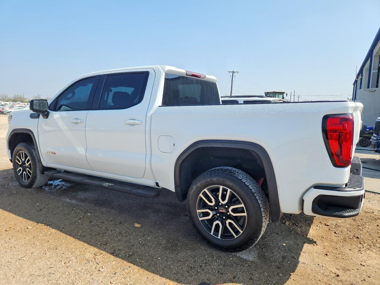 2021 GMC Sierra K1500 At4 - Фото 2
