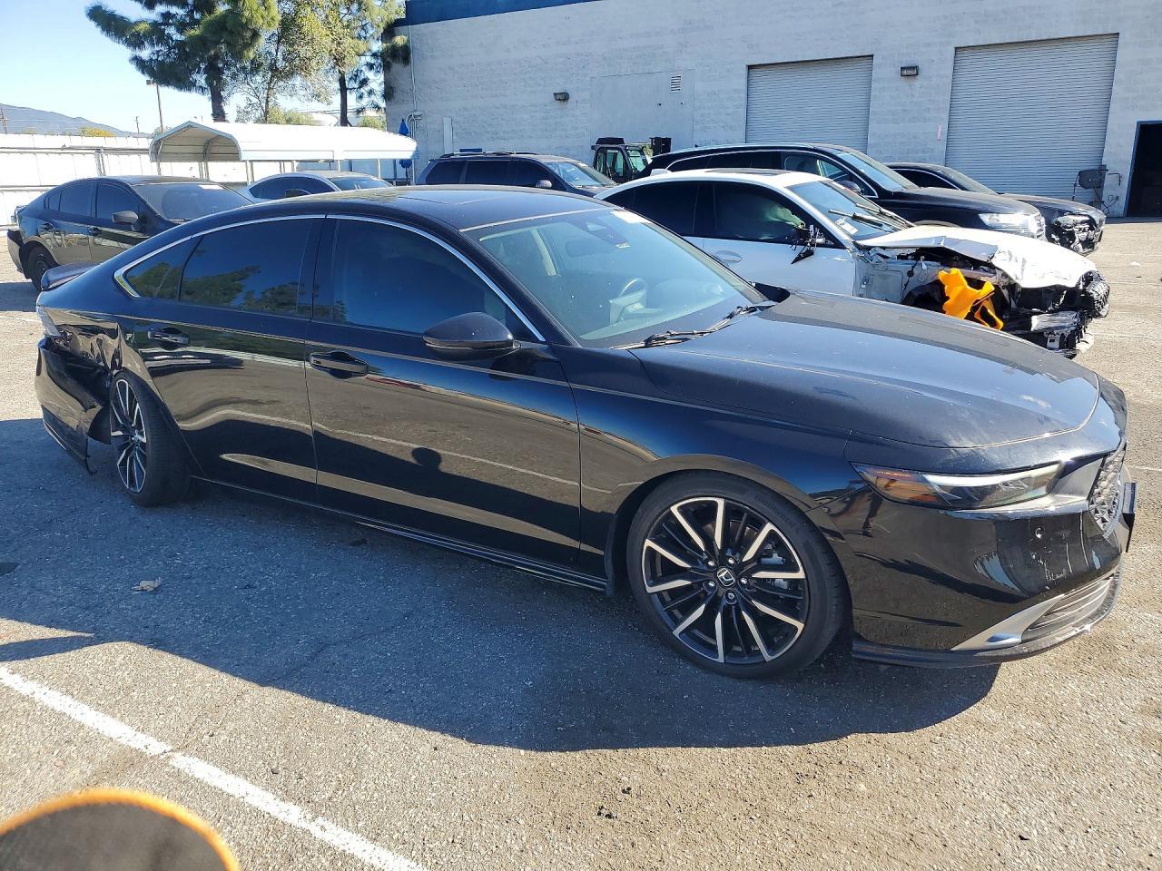 2024 Honda Accord Touring Hybrid - Image 4