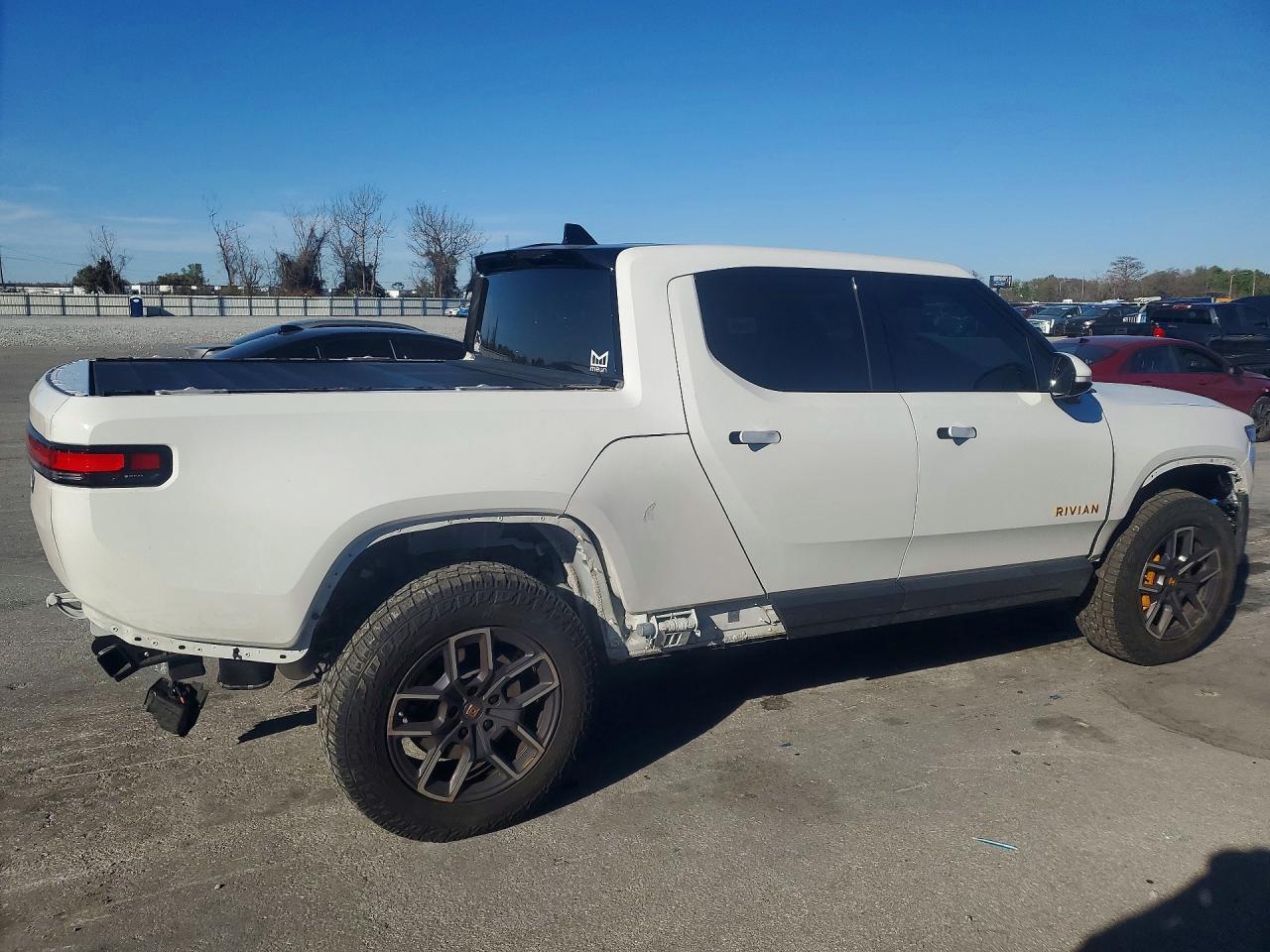 2023 Rivian R1T Adventure - Image 3