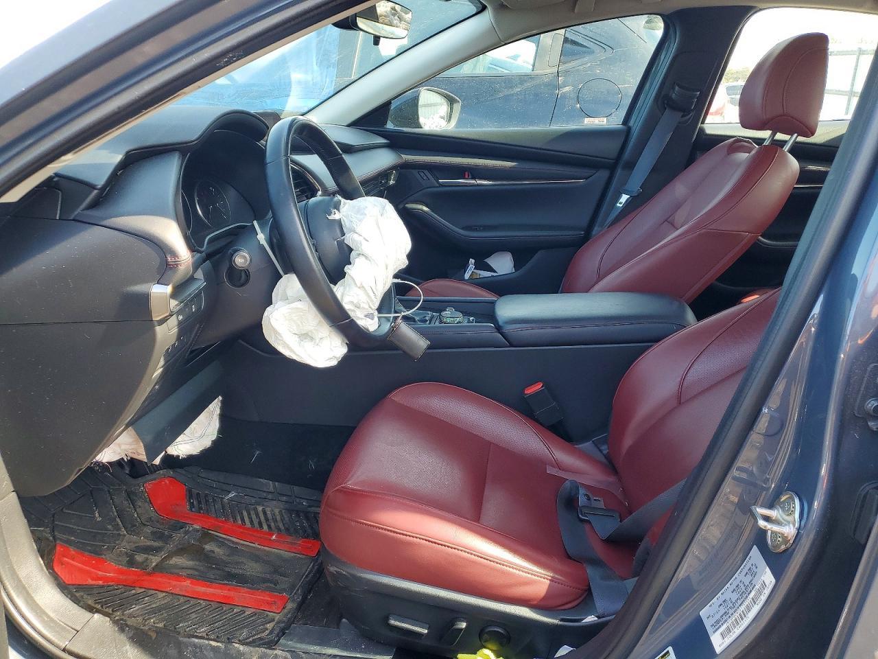 2025 Mazda 3 Preferred - Image 7