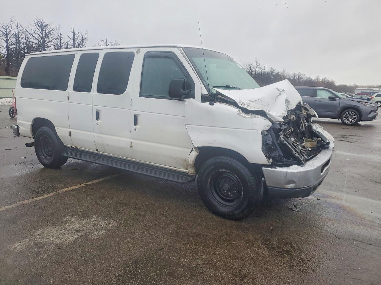 2011 Ford Econoline E350 Super Duty Wagon - Фото 4