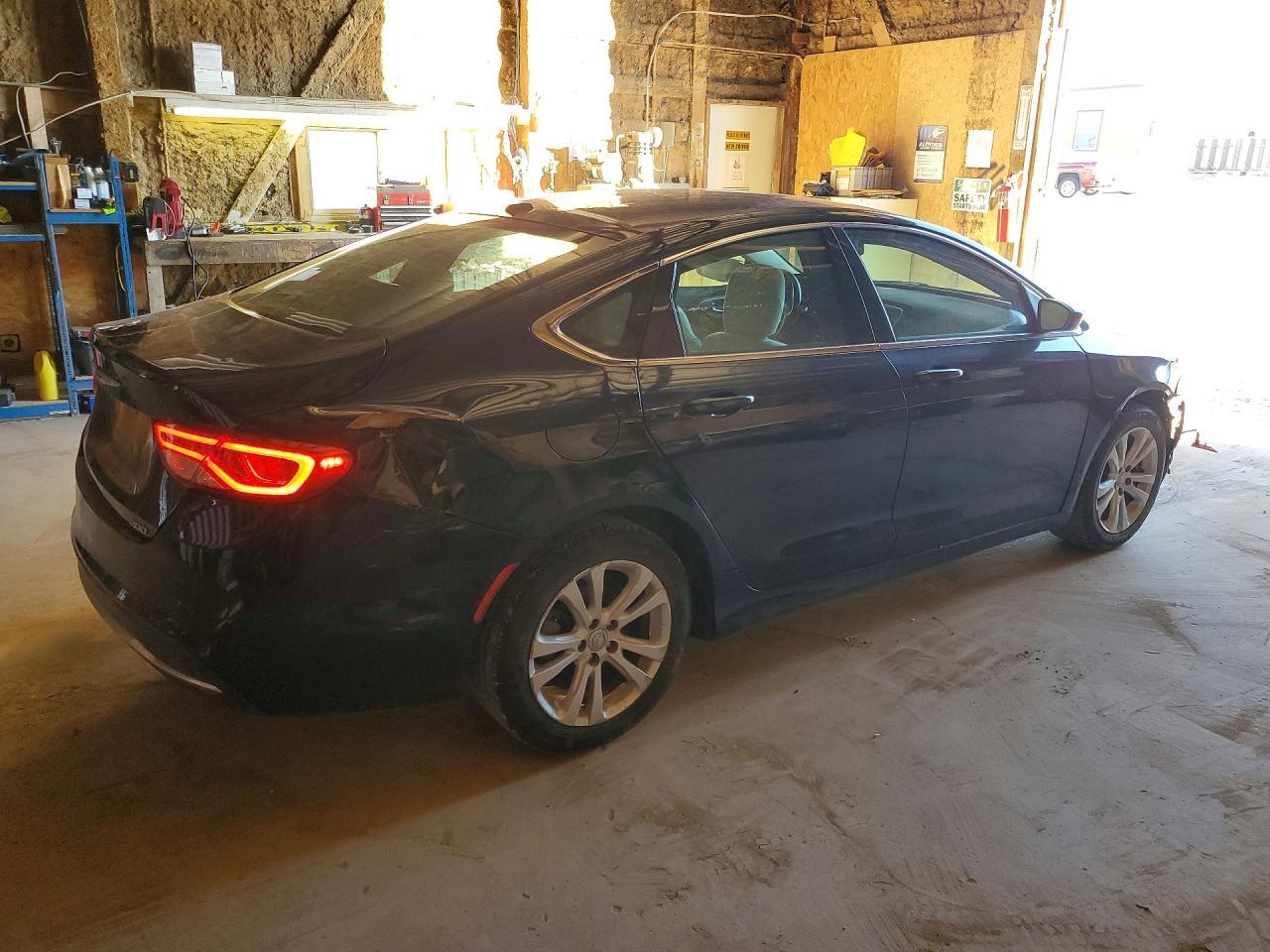 2015 Chrysler 200 Limited - Image 3