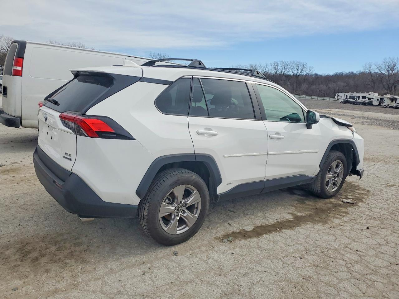 2023 Toyota Rav4 Xle - Image 3